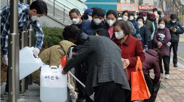 韩国新冠肺炎感染增至1766人，一天增加505例